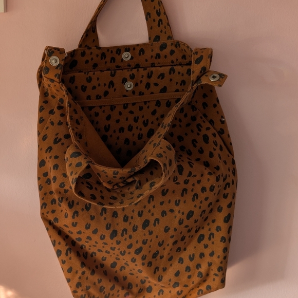 Baggu Leopard laptop Tote - Picture 3 of 4